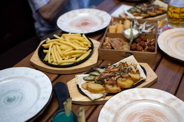 grilled chicken wings with french fries