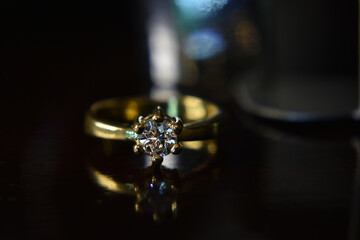 
Gold ring set with sparkling diamonds