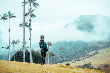 Mujer Montaña valle del Cocora Salento Quindio Colombia	