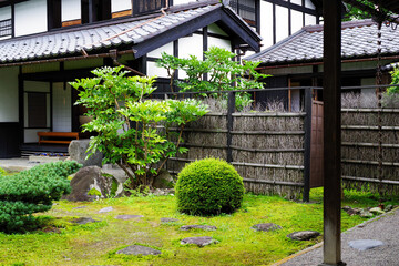 古い日本の大きな屋敷