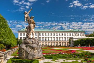 Fototapeta premium Park von Schloss Mirabell, Salzburg, Österreich