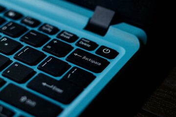 Obraz premium Keyboard backspace button. Laptop backspace button. Notebook backspace key.