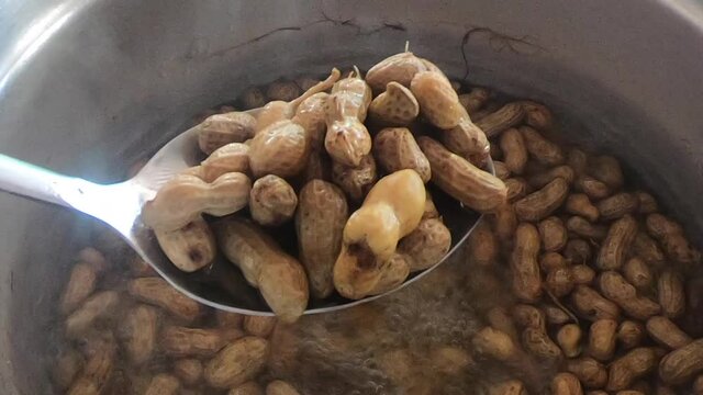 Boiled peanuts. Street food thailand.