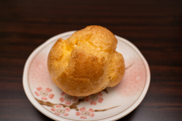家で食べるシュークリーム