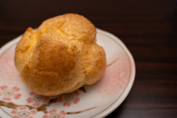 家で食べるシュークリーム