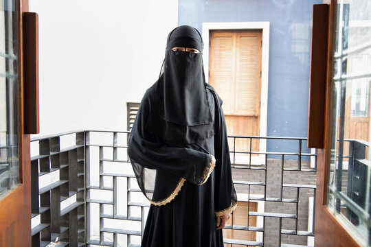 abaya niqab ka photo
