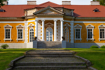 Fototapeta premium Palace and landscape park ensemble in village Samchyky, Ukraine.