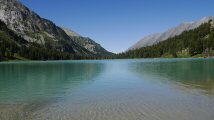 Fototapeta na wymiar lake in the mountains