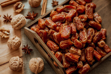 dried dates 