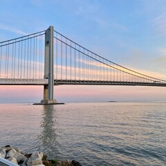 Fototapeta na wymiar Sunset at Verrazzano Bridge