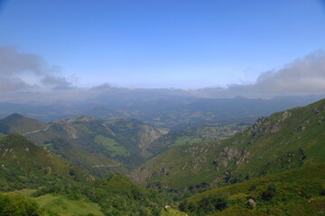 Fototapeta na wymiar Paisaje mirador de la reina Covadonga.
