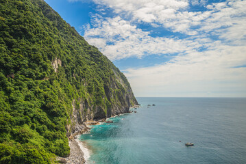 Fototapeta na wymiar landscape of Qingshui Cliff in Hualien, Taiwan