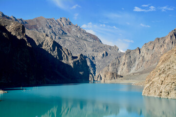 hunza valley lake in gilgilt