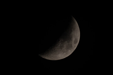 Naklejka premium Half moon on night 