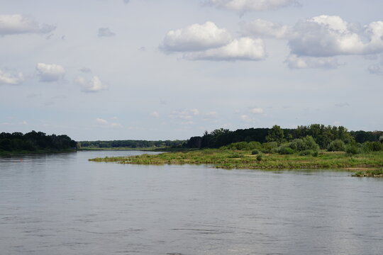 Der Fluss Oder an der Grenze zwischen Deutschland und Polen bei Frankfurt (Oder) und Słubice