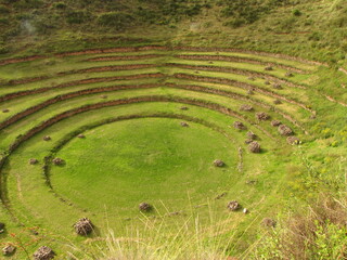 Andenes circulares de Moray, sitio arqueológico que se encuentra cerca del Cusco, en el Perú