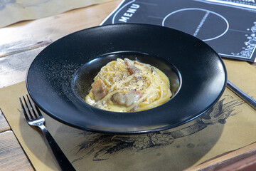 spaghetti, carbonara, bacon, eating, egg, meat, parmesan, pasta, pepper, sauce, cheese, cooking, food, meal, plate, classic, menu, white, creamy, eatery, ham, italian, lunch, mediterranean, overhead, 