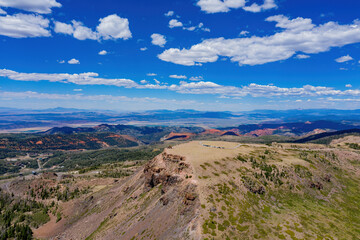 Obraz premium Aerial view of the beautiful Brian Head mountain