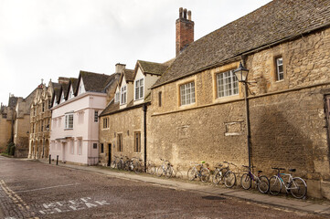 architecture and buildings around the university town of oxfordshire in england