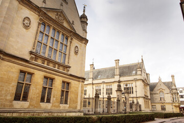 architecture and buildings around the university town of oxfordshire in england