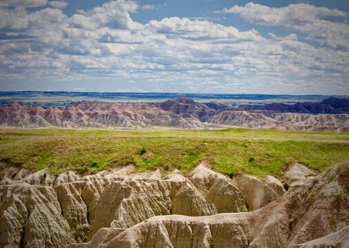 Badlands National Park, South Dakota, USA, Bad to Grass to Bad to Sky