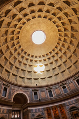 Aperture at Agrippa Pantheon's roof