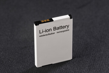 Li-ion Battery / Akku: Lithium-Akku auf schwarzem Hintergrund