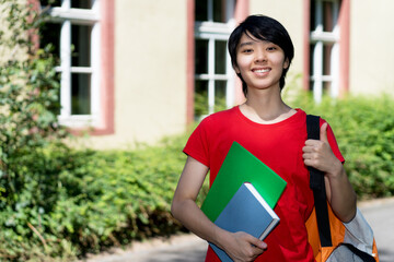 Junger chinesischer Studente in Deutschland
