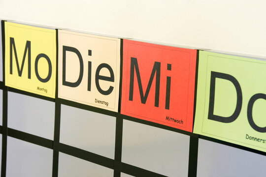 Stundenplan: Mo - Di - Mi