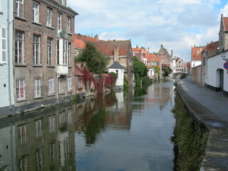 Fototapeta na wymiar View of the city of Bruges 