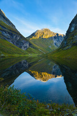 Fototapeta premium view of the lake and mountains