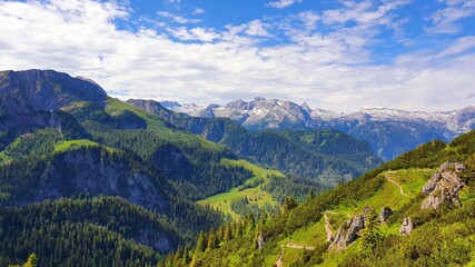 Fototapeta na wymiar mountain alp landscape in bavaria