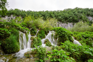 Fototapeta na wymiar The Great Waterfall at Plitvice Lakes National Park in Croatia