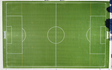 Fußballplatz aus der Vogelperspektive 