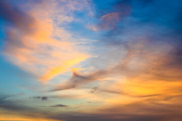 Obraz premium Beautiful sky and clouds at twilight.