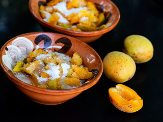 Oatmeal with apricots
