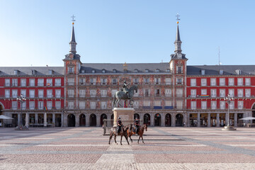 Policeman's on horse at Plaza Mayor - Madrid
