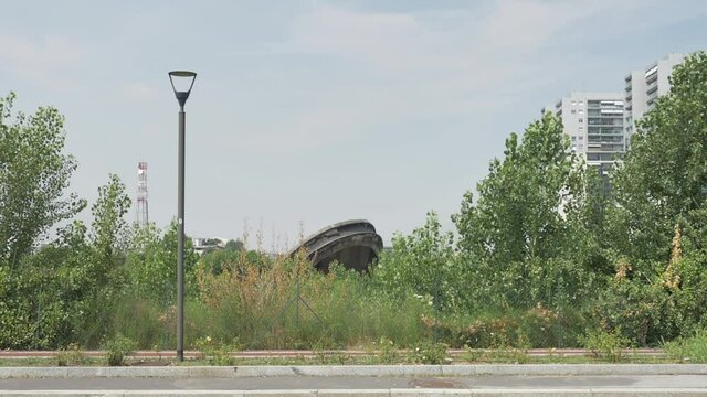 Archeologia industriale acquedotto torre serbatoio abbattuto ufo disco volante milano