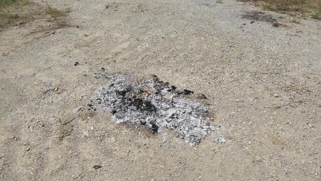 Fuoco in un cantiere tra i palazzi a Milano