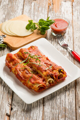 eggplant cannelloni with tomato sauce