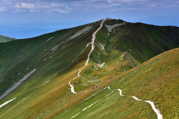 Kończysty Wierch - Tatry Zachodnie - turyści na szczycie © Ola i Eryk