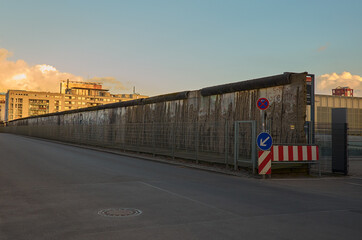 Obraz premium Germany. Berlin. Remains of the Berlin Wall in Berlin. February 16, 2018