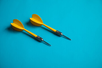 target arrow on the blue table