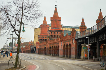 Obraz premium Germany. Berlin. Oberbaumbruckke Bridge over the Spree River in Berlin. February 17, 2018