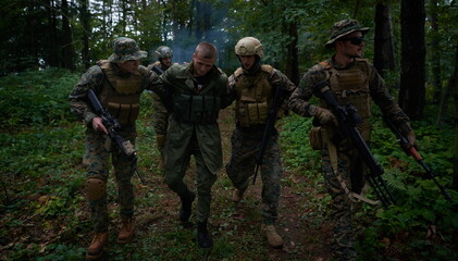Fototapeta premium marines capture terrorist alive
