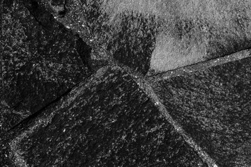 マクロ撮影したモノクロの石畳