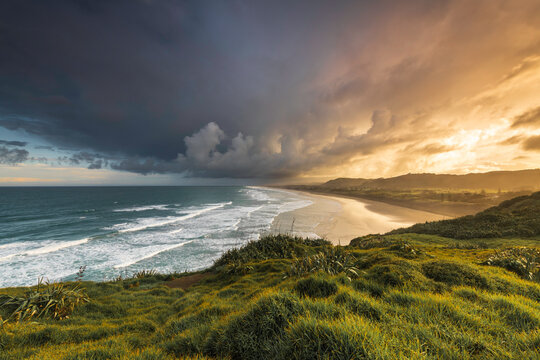 Muriwai Beach - Early Sunrise - Auckland - New Zealand