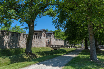 Fototapeta na wymiar main entrance of the Roman Castle Saalburg, Germany
