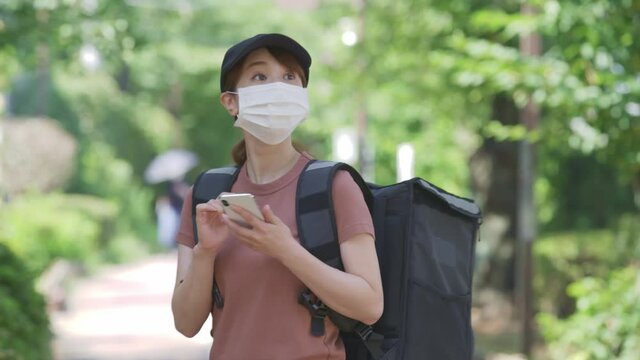 フードデリバリーサービス・女性