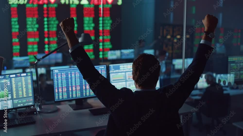 Poster Professional Financial Data Analysts Working in a Modern Monitoring Office with Live Analytics Feed on a Big Digital Screen. Monitoring Room with Finance Specialists Sit in Front of Computers. 